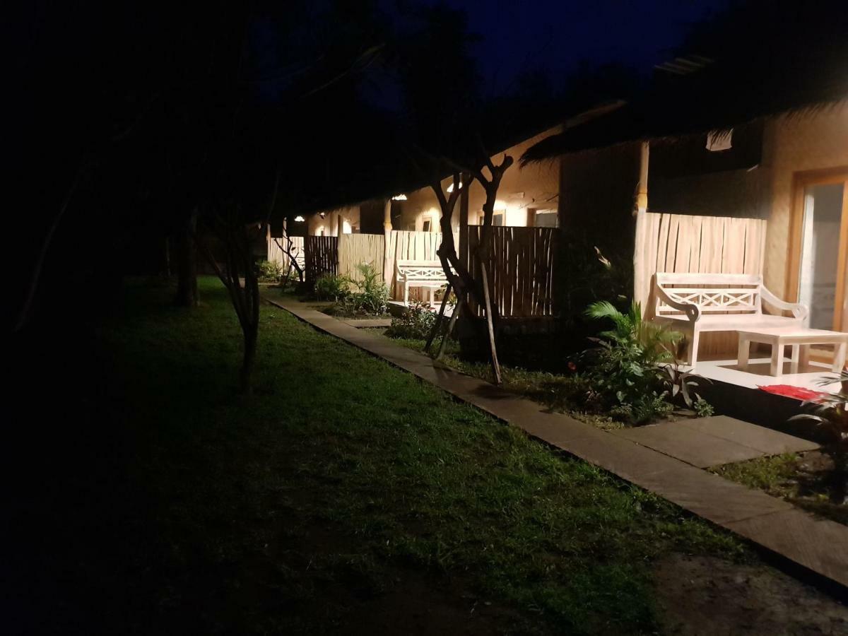 Apel Homestay Pemuteran Esterno foto